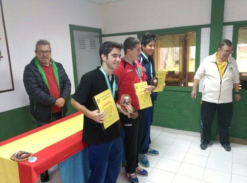 Diego, campeón de ASturias cadete carabina aire